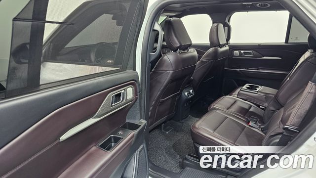 Ford Explorer 2025 — photo 11