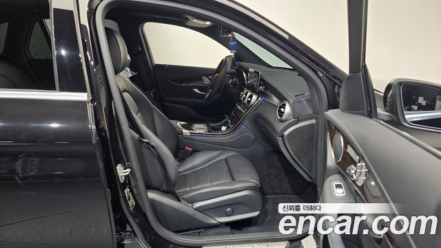 Mercedes-Benz GLC-Class 2021 — photo 11
