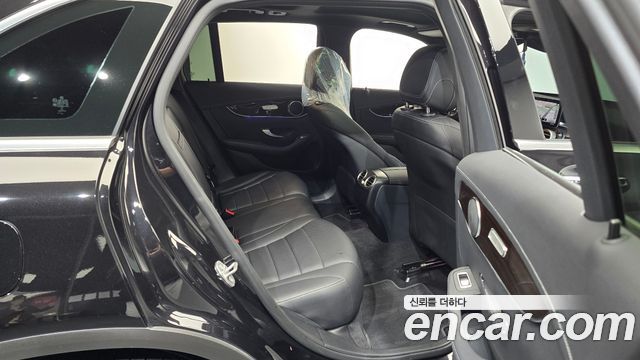 Mercedes-Benz GLC-Class 2021 — photo 12