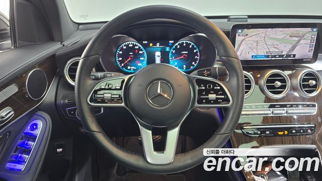 Mercedes-Benz GLC-Class 2021 — photo 13