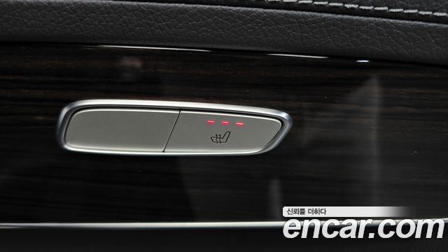 Mercedes-Benz GLC-Class 2021 — photo 19