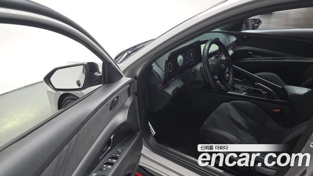 Hyundai AVANTE 2022 — photo 11