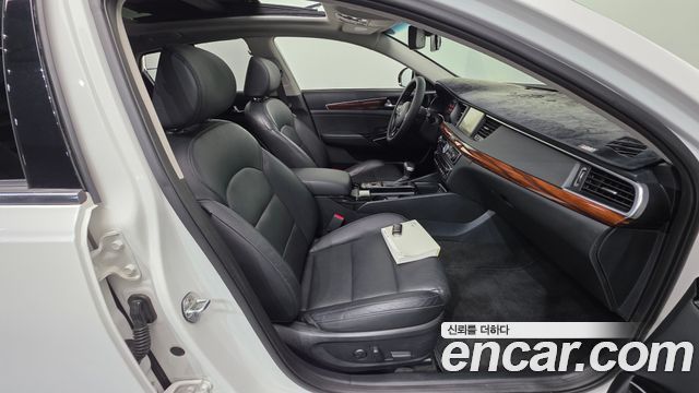 Kia K7 2016 — photo 10