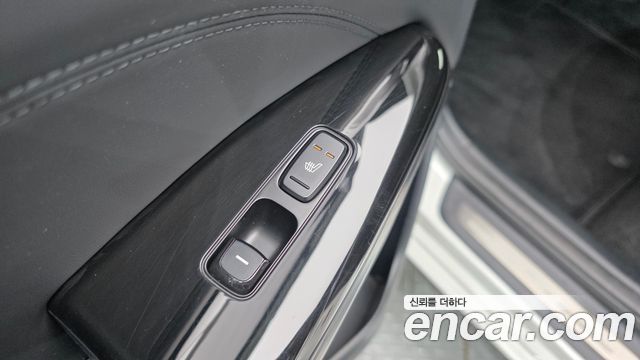 Kia K7 2016 — photo 18