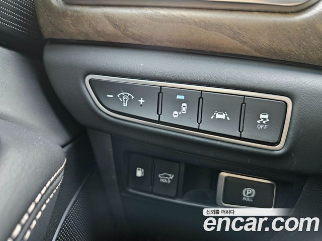 Genesis G90 2019 — photo 15