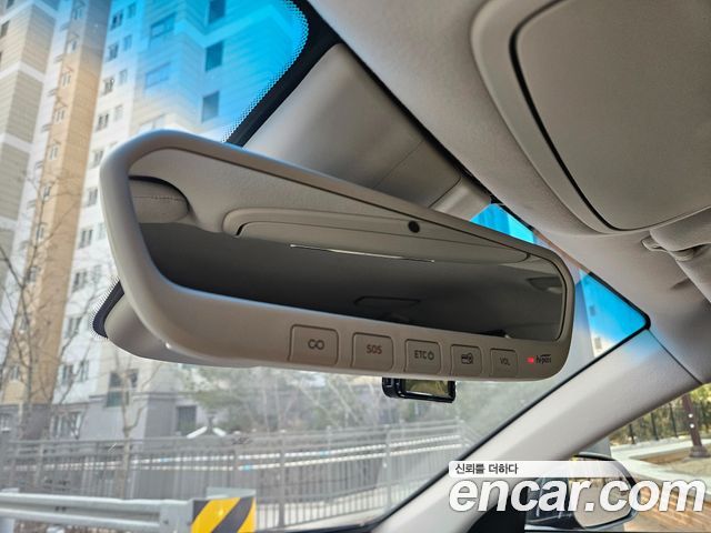 Genesis G90 2019 — photo 17