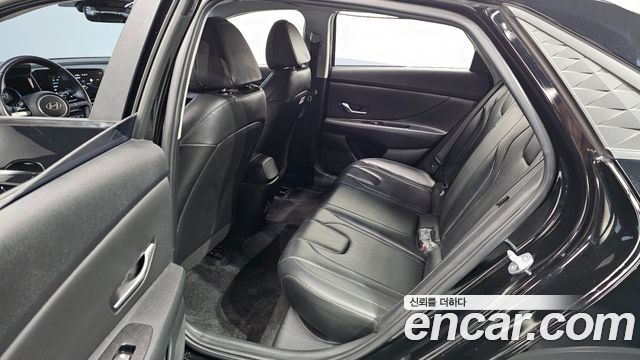 Hyundai AVANTE 2024 — photo 18