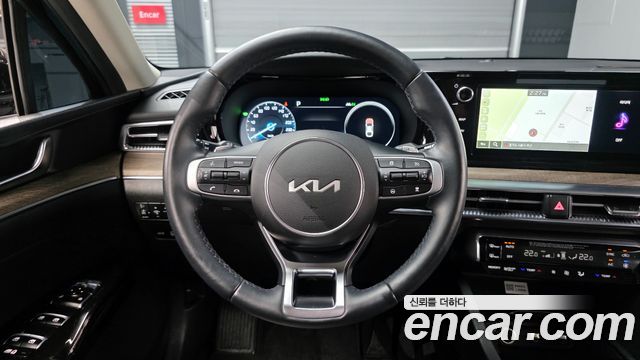 Kia K5 2023 — photo 13