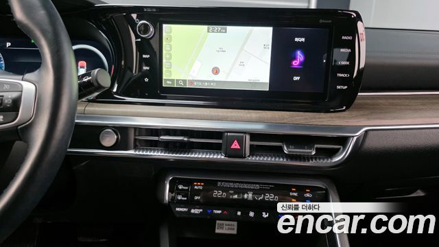 Kia K5 2023 — photo 18