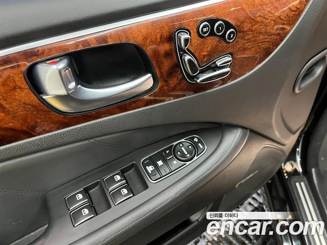 Hyundai Equus 2014 — photo 15