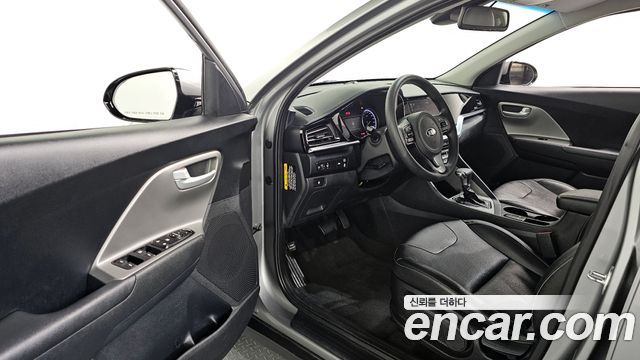 Kia Niro 2020 — photo 11