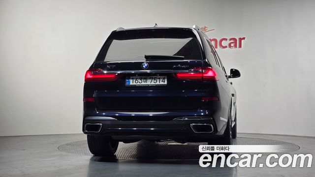 BMW X7 2022 — photo 4