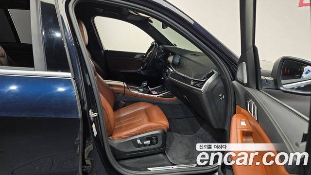 BMW X7 2022 — photo 11