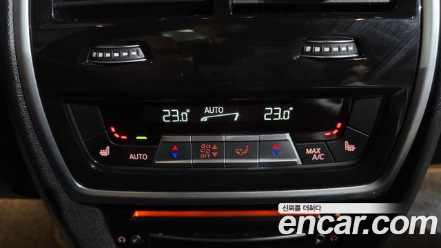 BMW X7 2022 — photo 18