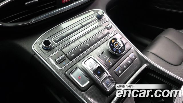 Hyundai Santafe 2023 — photo 9