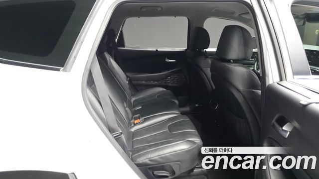 Hyundai Santafe 2023 — photo 12