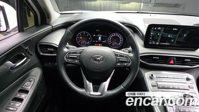 Hyundai Santafe 2023 — photo 13