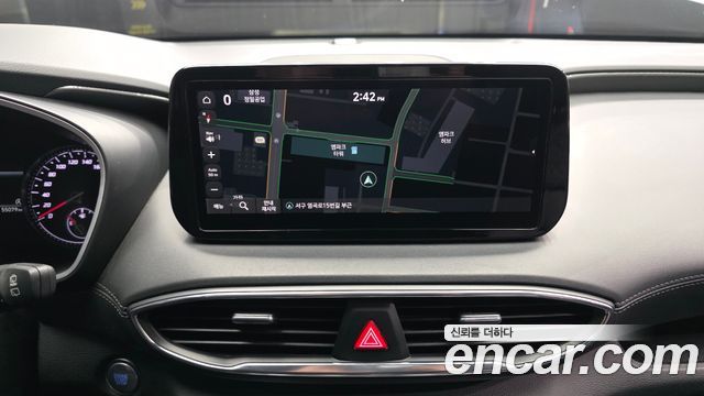 Hyundai Santafe 2023 — photo 14