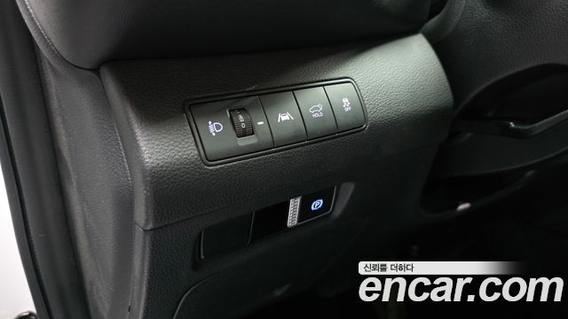 Hyundai Santafe 2023 — photo 18