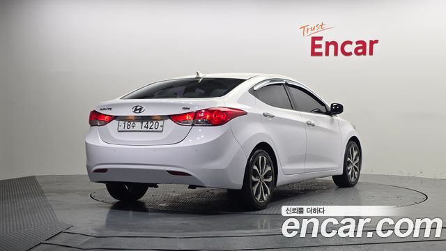 Hyundai AVANTE 2014 — photo 2