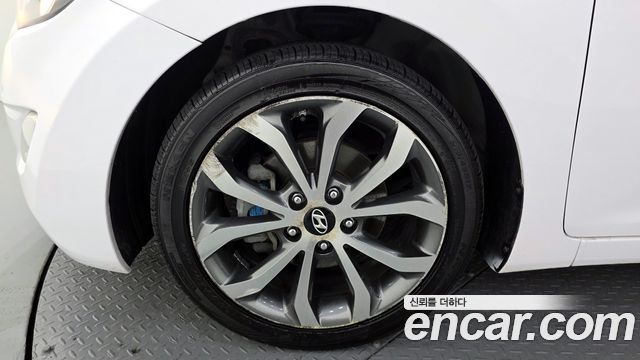 Hyundai AVANTE 2014 — photo 5