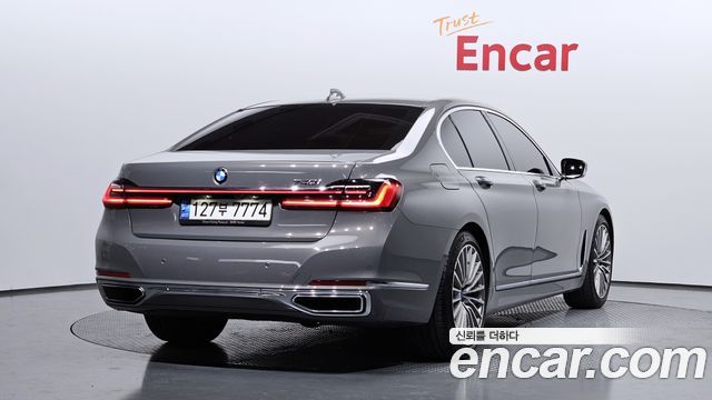 BMW 7-Series 2021 — photo 2