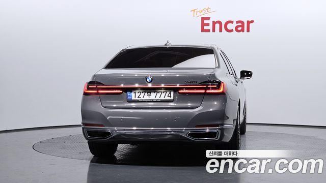 BMW 7-Series 2021 — photo 4