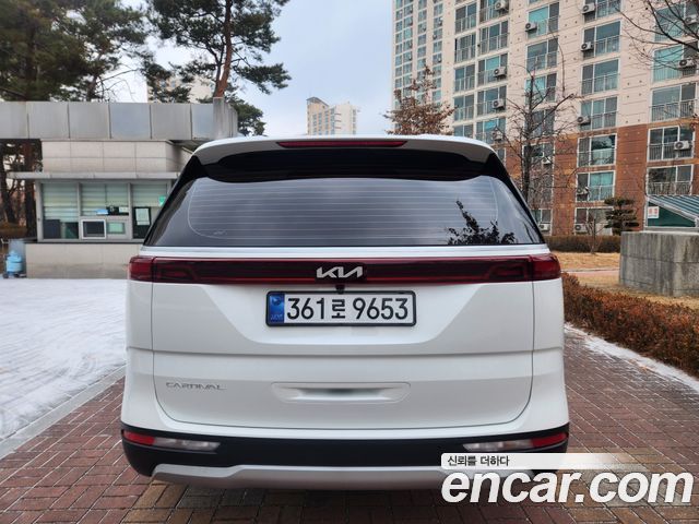 Kia Canival 2022 — photo 3