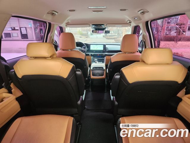 Kia Canival 2022 — photo 16