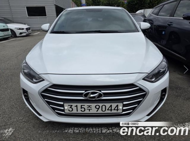 Hyundai AVANTE 2018 — photo 1
