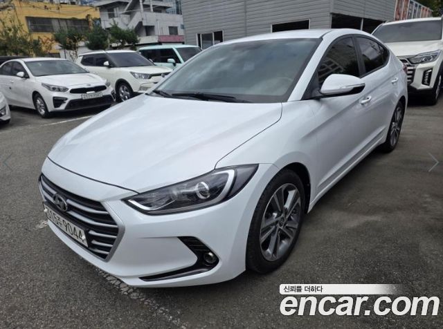 Hyundai AVANTE 2018 — photo 3