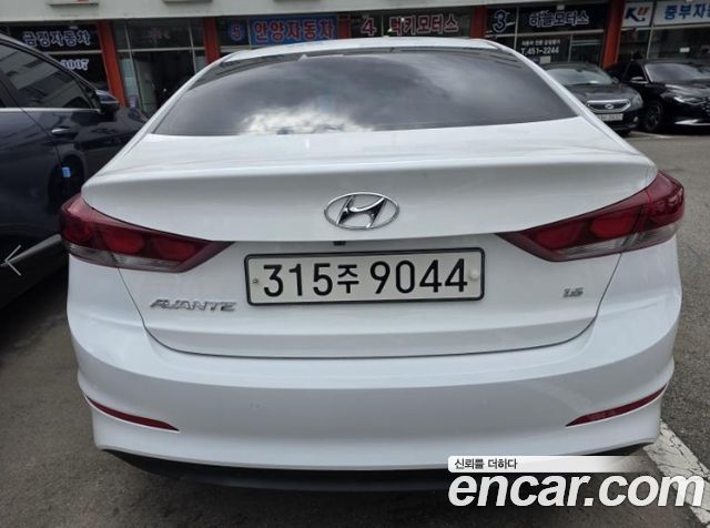 Hyundai AVANTE 2018 — photo 4