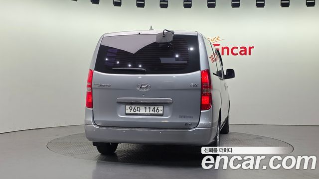 Hyundai Starex 2012 — photo 4