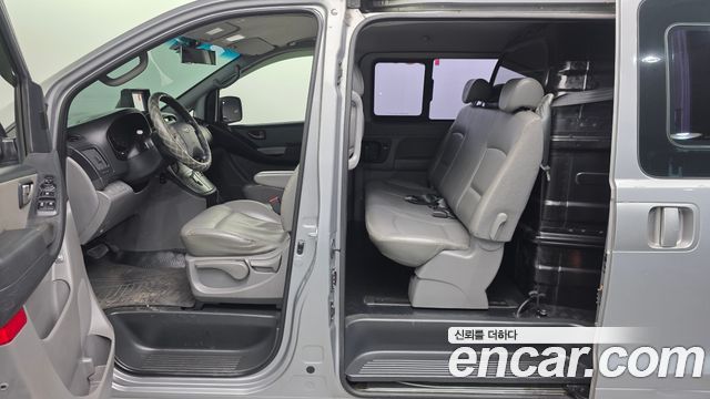 Hyundai Starex 2012 — photo 18