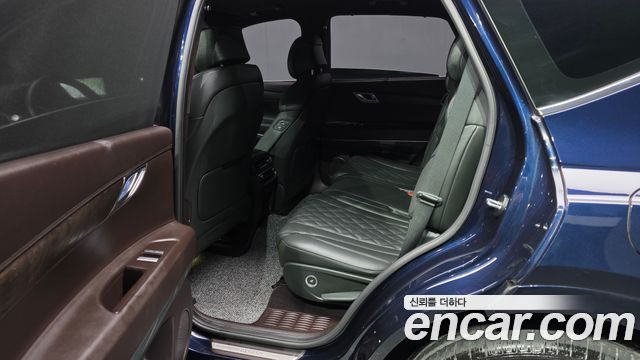 Genesis GV80 2023 — photo 11