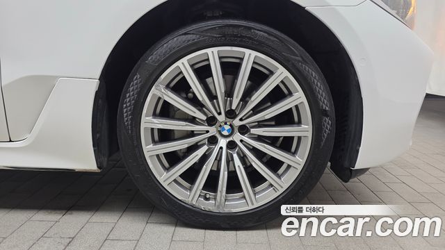 BMW Gran Turismo 2019 — photo 5