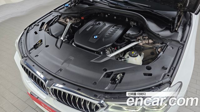 BMW Gran Turismo 2019 — photo 6