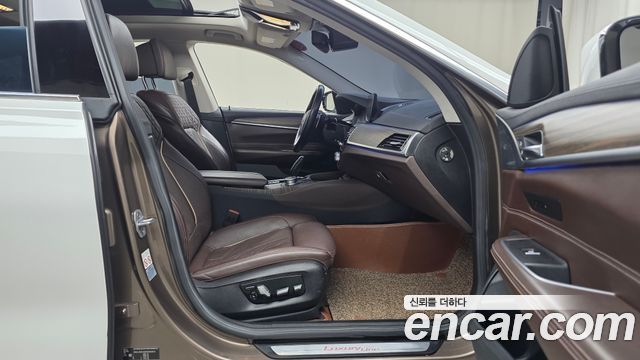 BMW Gran Turismo 2019 — photo 11