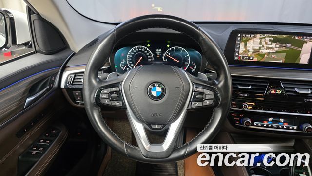 BMW Gran Turismo 2019 — photo 13