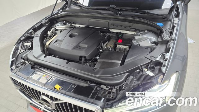 Volvo XC60 2020 — photo 6