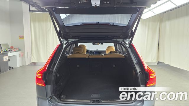 Volvo XC60 2020 — photo 20