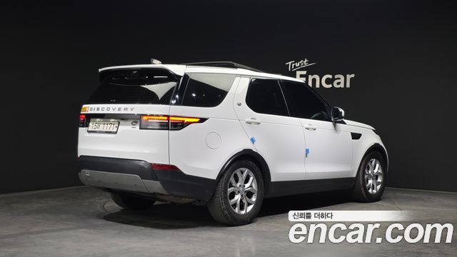 Land Rover Discovery 2019 — photo 2