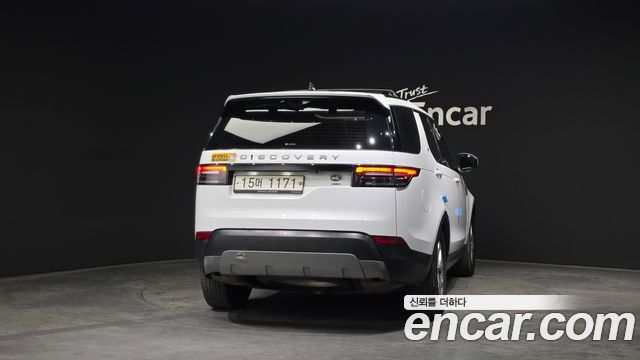 Land Rover Discovery 2019 — photo 4
