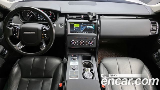 Land Rover Discovery 2019 — photo 7