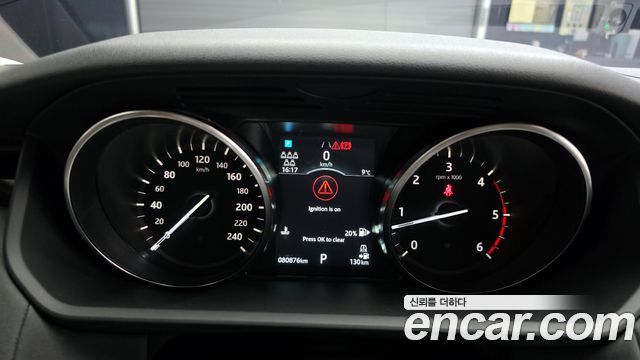 Land Rover Discovery 2019 — photo 8