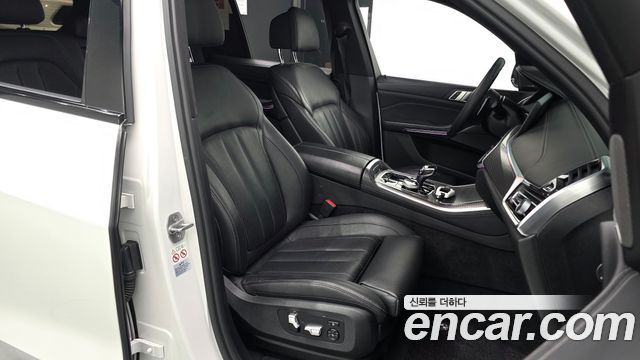 BMW X5 2020 — photo 10