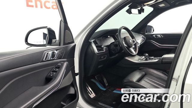 BMW X5 2020 — photo 11