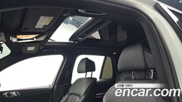 BMW X5 2020 — photo 18