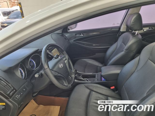 Hyundai Sonata 2012 — photo 16
