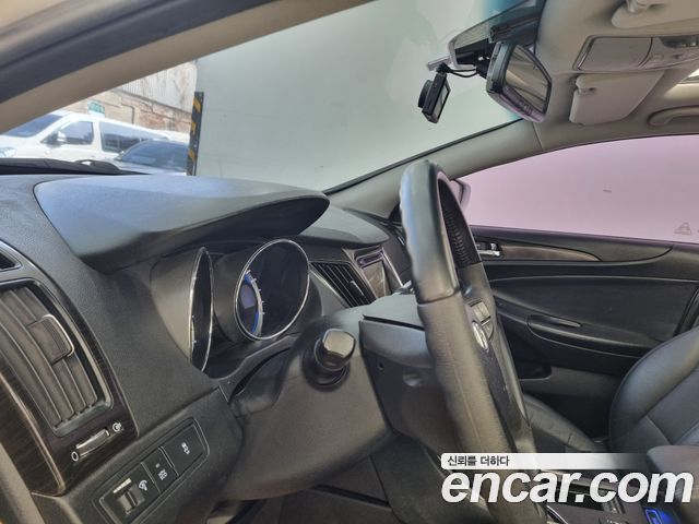 Hyundai Sonata 2012 — photo 20